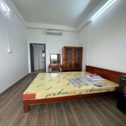 cho thuê phòng full nội thất kdc hồng loan 15mv giá 2tr. ban công