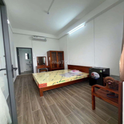 cho thuê phòng full nội thất kdc hồng loan 15mv giá 2tr. ban công