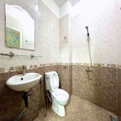 CHÍNH CHỦ: 2 PHÒNG NGỦ CÓ MG.RIÊNG FULL NỘI THẤT NGAY VINCOM P.V.TRỊ