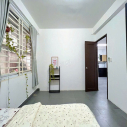 CHÍNH CHỦ: 2 PHÒNG NGỦ CÓ MG.RIÊNG FULL NỘI THẤT NGAY VINCOM P.V.TRỊ