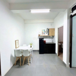 CHÍNH CHỦ: 2 PHÒNG NGỦ CÓ MG.RIÊNG FULL NỘI THẤT NGAY VINCOM P.V.TRỊ