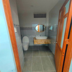 🚗 NHÀ HXH HUỲNH VĂN BÁNH_Q.PN_7x20m, HẦM LỬNG 3 LẦU, THANG MÁY.
