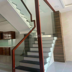 Cần cho thuê nhà HXT 58/3A Thành Thái P.12 Q.10