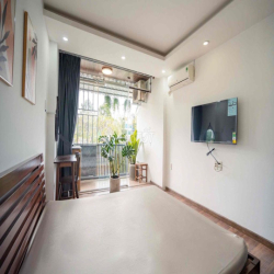 CHO THUÊ CĂN STUDIO BAN CÔNG TÁCH BẾP VIEW MẶT TIỀN BỜ KÈ FULL NT