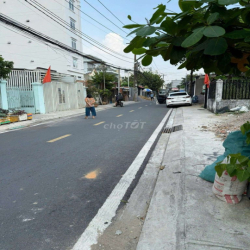 Kho, Mt đường 179 Hoàng Hưu Nam, Q9