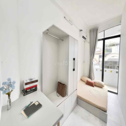 Căn hộ 2 Phòng ngủ ban công 60m2 ngay Tô Hiến Thành Đh Bách Khoa Q10