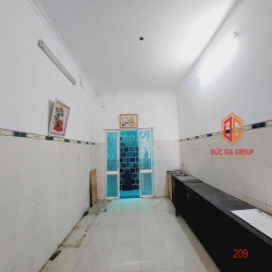 Nhà 3 lầu đường D9 - D2D 17,5tr/th giá tốt làm văn phòng kinh doanh 6P