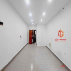 Nhà 3 lầu đường D9 - D2D 17,5tr/th giá tốt làm văn phòng kinh doanh 6P