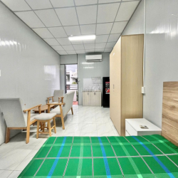Căn hộ ban công bự full nội thất gần Parcmall Q8, Satra Phạm Hùng 