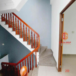 Nhà 3 lầu đường D9 - D2D 17,5tr/th giá tốt làm văn phòng kinh doanh 6P