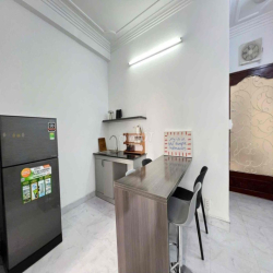 Căn hộ 2 Phòng ngủ ban công 60m2 ngay Tô Hiến Thành Đh Bách Khoa Q10