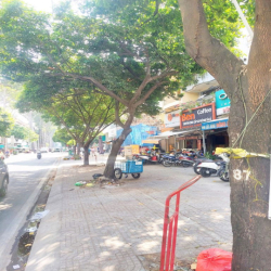 🌻 Nhà 4x26 - 2 tầng  vỉa hè 10m ngay ngã ba Hùng Vương - Hồ Thị Kỷ