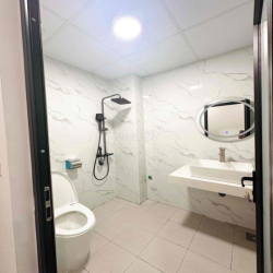 CHO THUÊ CĂN HỘ 4,5 TẦNG 6 NGỦ/ 4 WC HIỆN ĐẠI TẠI NGÕ 68 NGUYỄN VĂN LI