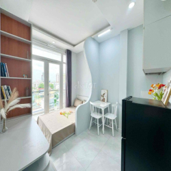 Cho Thuê Căn Hộ Ban Công Full Nội Thất Gần Cầu Nguyễn Văn Cừ