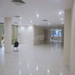 Ngang 16m - 2MT Khu chợ Bến Thành Q1,DT 16x15m, Trệt 2 Lầu,Giá 185tr