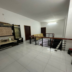 cho thuê nhà mặt tiền 50 Dương Bá Cung