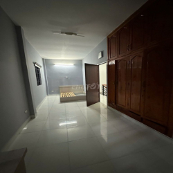 cho thuê nhà mặt tiền 50 Dương Bá Cung