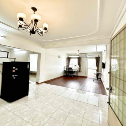 Chung Cư 1-2PN 65m2 ngay tại trung tâm Phan Xích Long