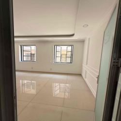 Chính chủ cho thuê văn phòng lầu 1 đường số 6 Cityland Park Hill