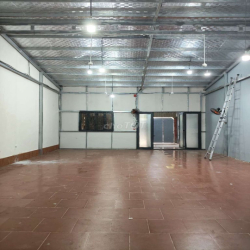 Nhà kho DT 7x20m đường xe tải Phú Thuận 