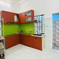 Nhà mới ở ngay, hẻm xe hơi