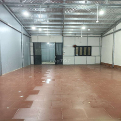 Nhà kho DT 7x20m đường xe tải Phú Thuận 