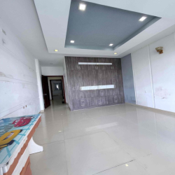 Cho thuê nhà 3 lầu khu Dân cư đồng bộ yên tĩnh sát Vạn Phúc đường số 3