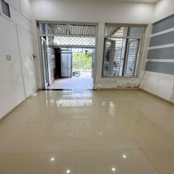 Cho thuê nhà 3 lầu khu Dân cư đồng bộ yên tĩnh sát Vạn Phúc đường số 3