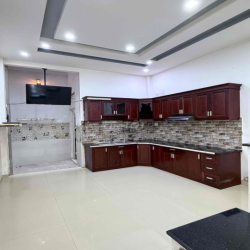 Cho thuê nhà 3 lầu khu Dân cư đồng bộ yên tĩnh sát Vạn Phúc đường số 3