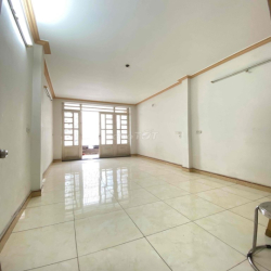 Cho thuê nhà Sư Vạn Hạnh gần BV115 giá 22tr 50m2-2 tầng-hẻm 6m sát MT