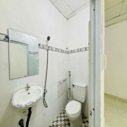 2 phòng ngủ cửa sổ thoáng full nội thất