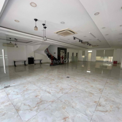CHO THUÊ BIỆT THỰ THÁI THUẬN Q2 DTSD 600m2