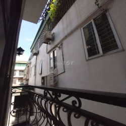 Cho thuê phòng T4 nhà nguyên căn