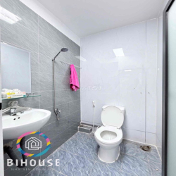 CHDV MẶT TIỀN PHAN XÍCH LONG, Tách bếp ban công