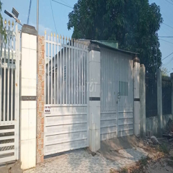 Nhà nguyên căn KP Ông Trịnh, phường Tân Phước, cách Ql 51 chỉ 200m.