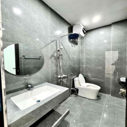 Nhà gần Lạch Tray – full nội thất – giá hơn 3 tỷ cực hiếm