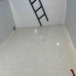 Nhà trọ 1 mặt thoáng mát mới xây phù hợp công nhân đi làm ca