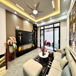 Nhà gần Lạch Tray – full nội thất – giá hơn 3 tỷ cực hiếm