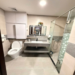 Chính chủ cho thuê chung cư 2PN-90 Nguyễn Tuân