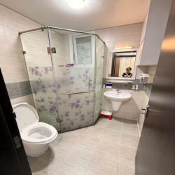 Chính chủ cho thuê chung cư 2PN-90 Nguyễn Tuân