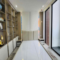 Nhà nguyên căn MỚI 100%  hẻm xe tải Lạc Long Quân