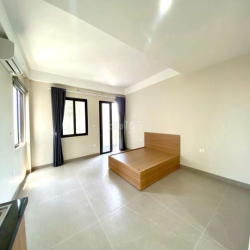 Phòng đẹp rộng thoáng bên cạnh trường kinh doanh công nghệ 