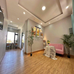 CHO THUÊ CĂN HỘ 1PN ĐƯỜNG BẠCH ĐẰNG VIEW ĐẸP GIÁ 7,5 TRIỆU/THÁNG