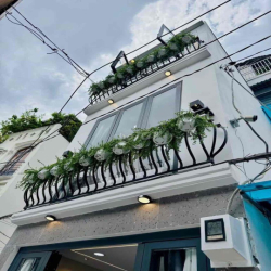 NHÀ 3 TẦNG FULL NỘI THẤT NGUYỄN VĂN TRỖI P8 QUẬN PHÚ NHUẬN