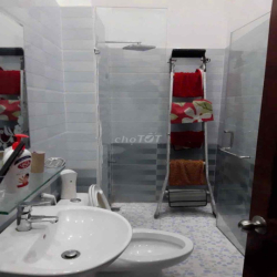 NHÀ NGUYÊN CĂN HẺM XE TẢI KHÔNG PHAN HUY ÍCH (4,2x15M)