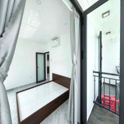 2 PHÒNG NGỦ BAN CÔNG TÁCH BẾP FULL NỘI THẤT THANG MÁY CHO ANH CHỊ EM