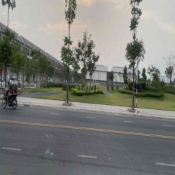 Cho thuê kho xưởng 360m2 Vĩnh Tân, Tân Uyên