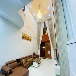 CHO THUÊ VILLA 8PN KHU SƠN TRÀ CÓ THANG MÁY MỚI TINH