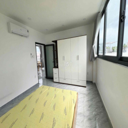 2 PHÒNG NGỦ BAN CÔNG TÁCH BẾP FULL NỘI THẤT THANG MÁY CHO ANH CHỊ EM