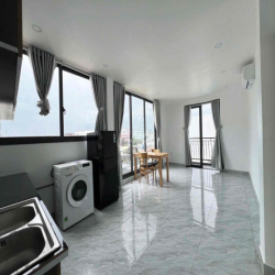 2 PHÒNG NGỦ BAN CÔNG TÁCH BẾP FULL NỘI THẤT THANG MÁY CHO ANH CHỊ EM